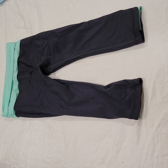 Capri pants - Picture 2 of 3